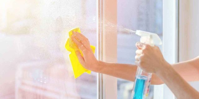 Confier le lavage de vos vitres à un professionnel