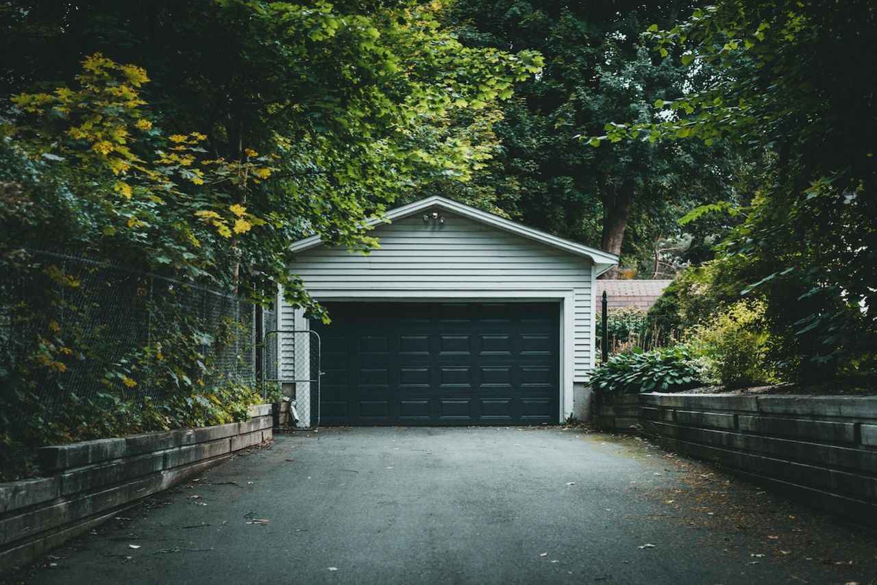 Porte de garage basculante