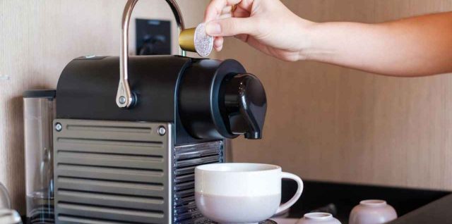 Café en capsules : plutôt Nescafé ou Nespresso ?
