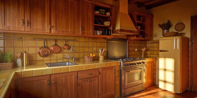 Moderniser une cuisine rustique en chêne