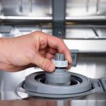 Lave-vaisselle : astuces de grand-mère pour un entretien efficace