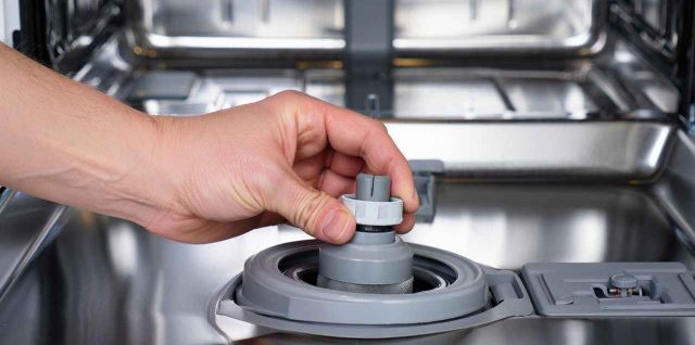 Lave-vaisselle : astuces de grand-mère pour un entretien efficace