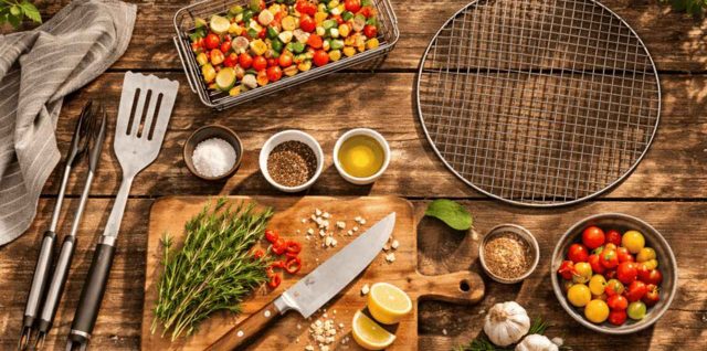 De bons accessoires facilitent la cuisson et élargissent les possibilités culinaires du barbecue.